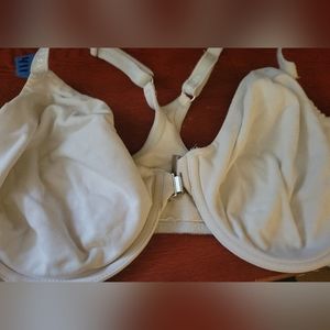 Victoria's secret unlined cotton racerback front close bra. 40D